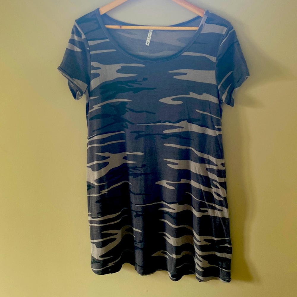 Z Supply t-shirt dress size M